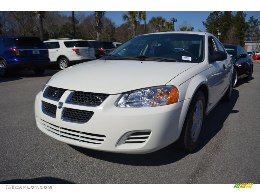 2004 Stratus SE Sedan - Stone White / Dark Slate Gray photo #4