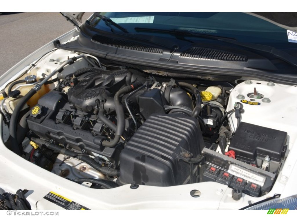 2004 Stratus SE Sedan - Stone White / Dark Slate Gray photo #18