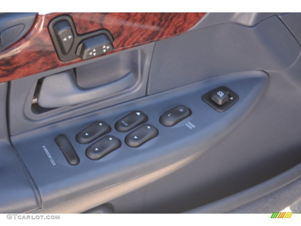 2001 Mercury Grand Marquis LS Controls Photos