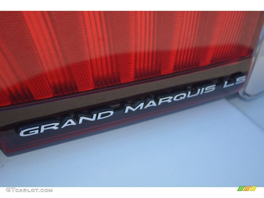 2001 Mercury Grand Marquis LS Marks and Logos Photos