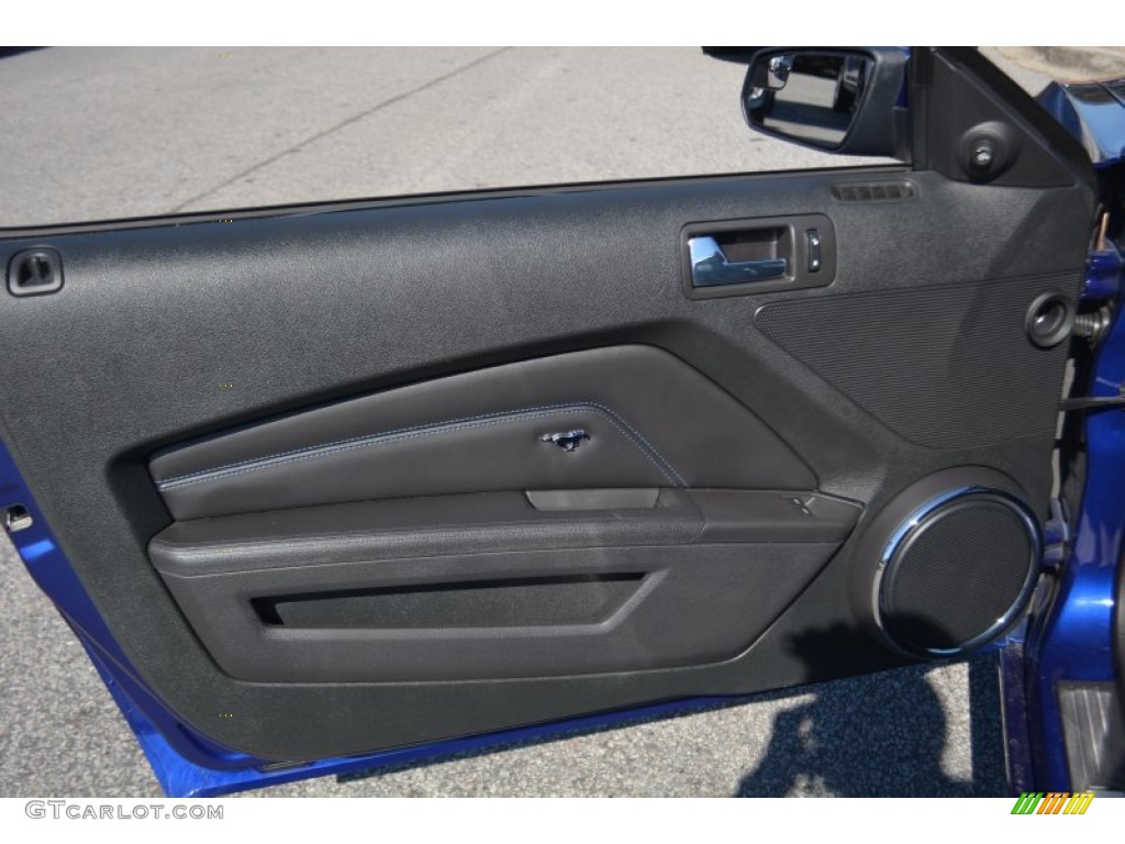 2014 Mustang GT Premium Coupe - Deep Impact Blue / Charcoal Black/Grabber Blue Accent photo #17