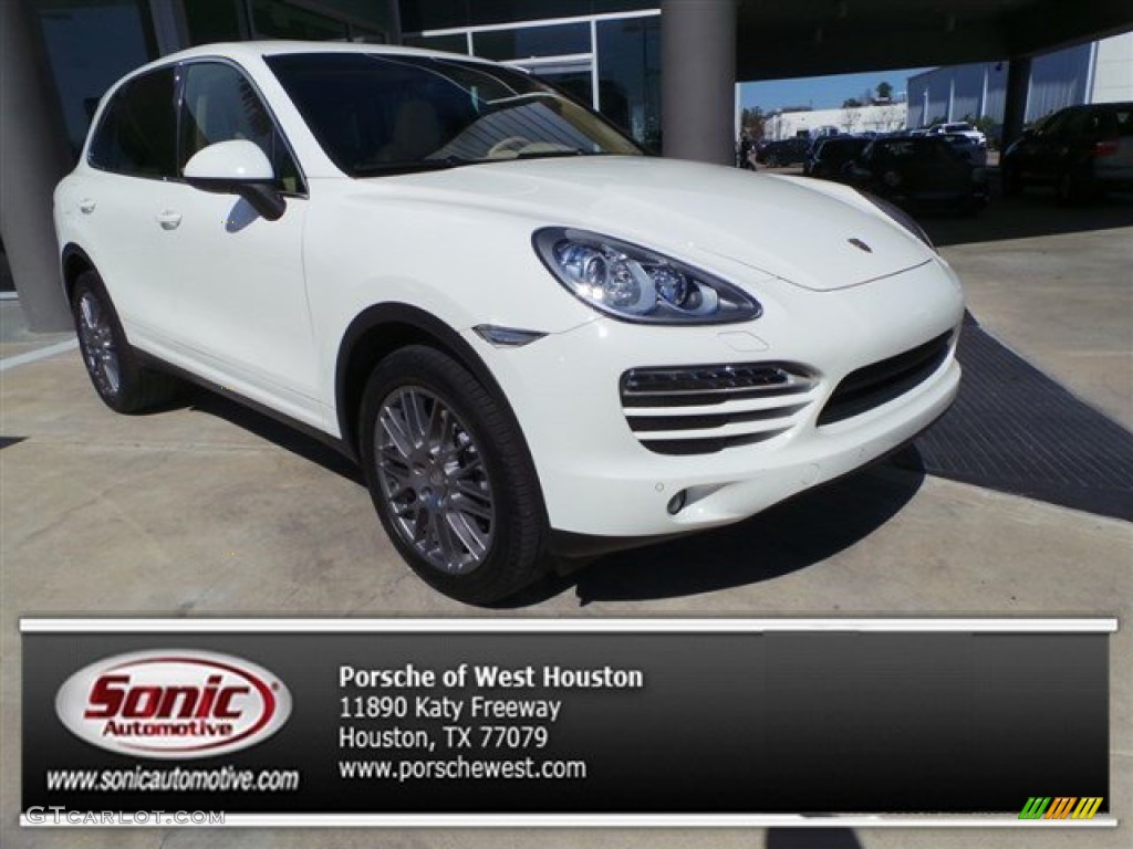 White Porsche Cayenne