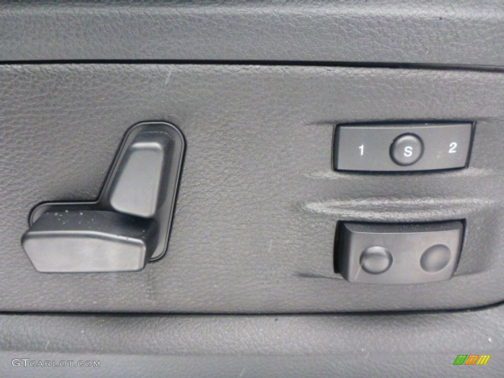 2015 Ram 3500 Laramie Longhorn Mega Cab 4x4 Dual Rear Wheel Controls Photo #101650640
