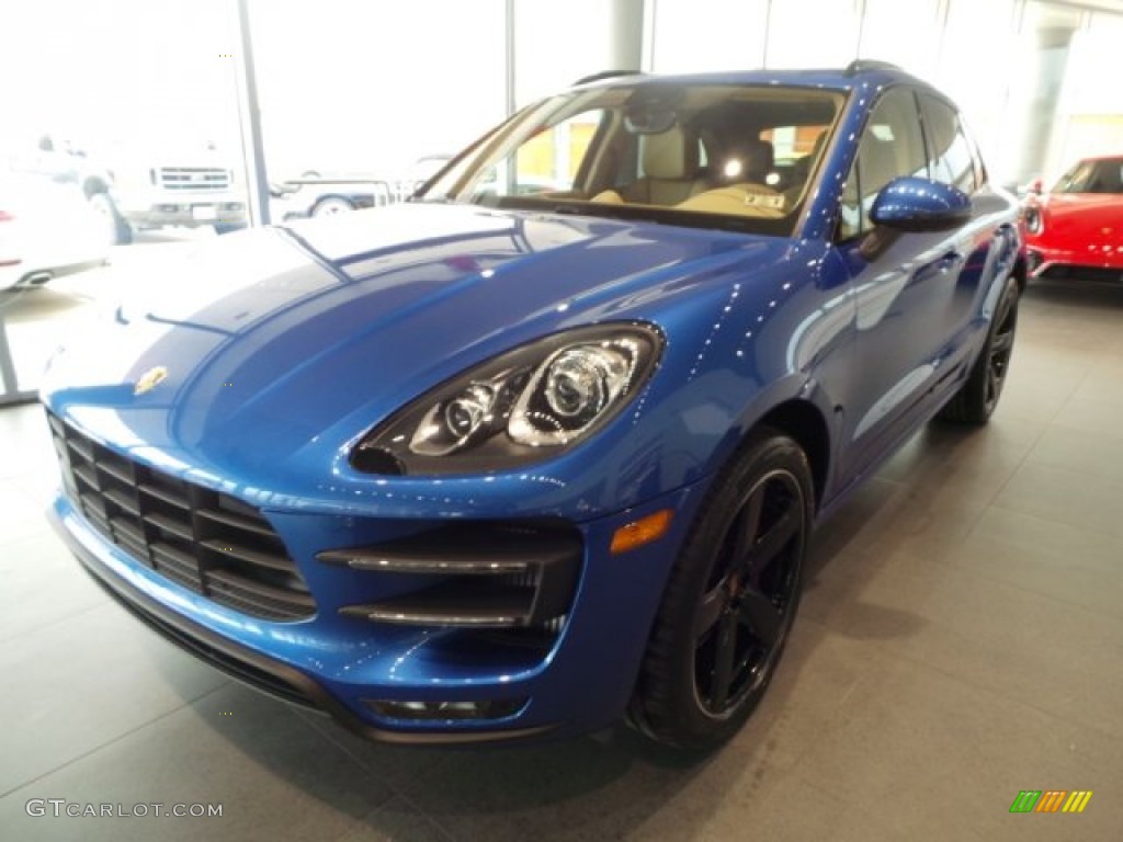Sapphire Blue Metallic 2015 Porsche Macan Turbo Exterior Photo #101658440