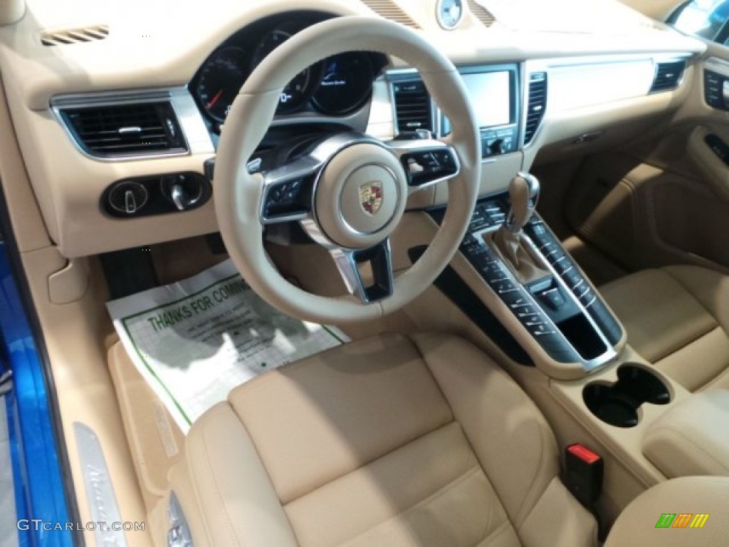 Luxor Beige Interior 2015 Porsche Macan Turbo Photo #101658569