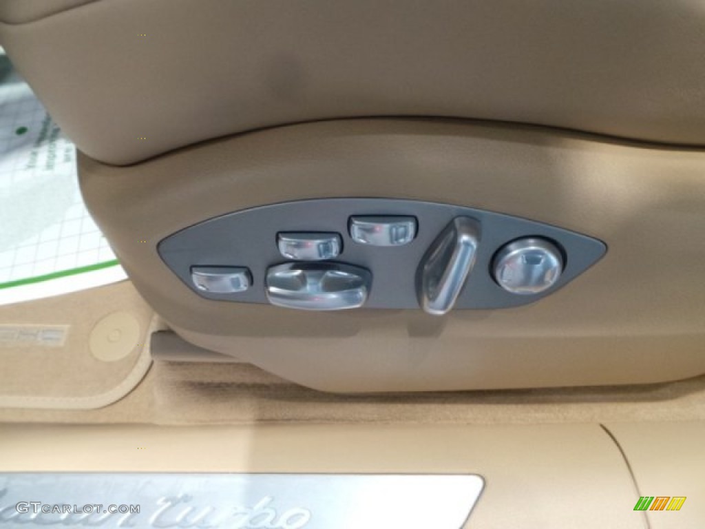2015 Porsche Macan Turbo Controls Photo #101658605
