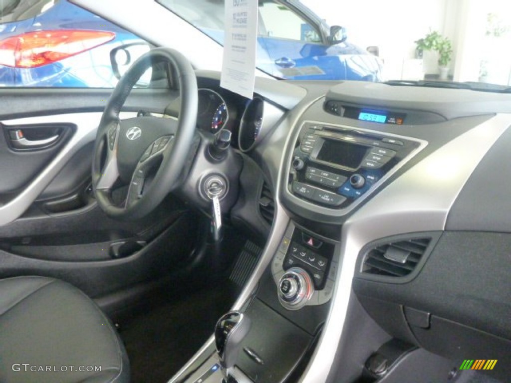 2013 Elantra Limited - Red / Black photo #4