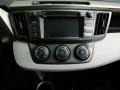 Super White - RAV4 LE Photo No. 19