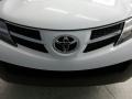Super White - RAV4 LE Photo No. 23