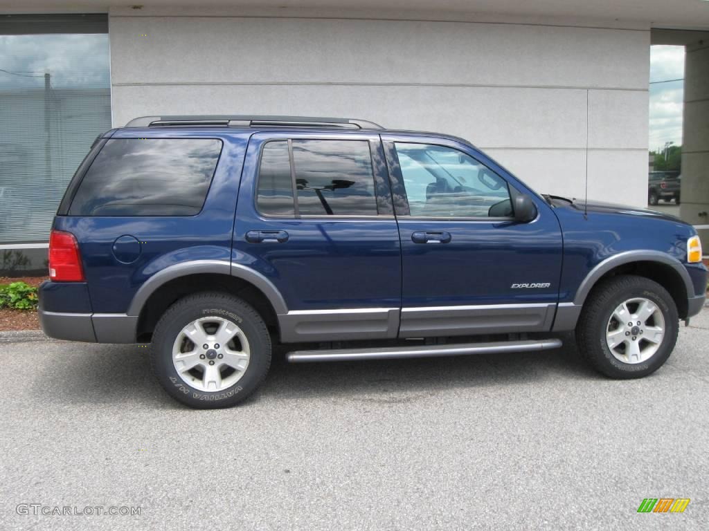 2004 Explorer XLT 4x4 - Dark Blue Pearl Metallic / Gray photo #2