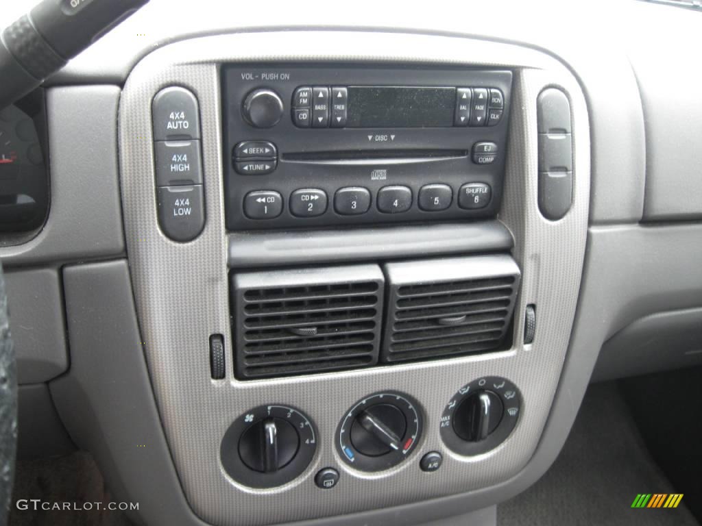 2004 Explorer XLT 4x4 - Dark Blue Pearl Metallic / Gray photo #13