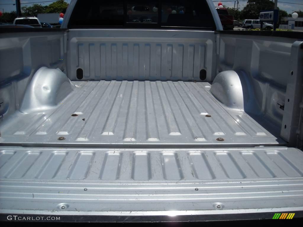 2004 F150 STX SuperCab - Silver Metallic / Medium/Dark Flint photo #14