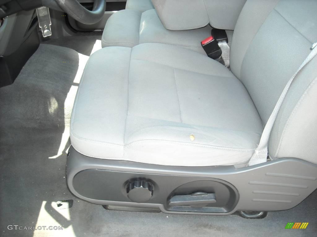 2004 F150 STX SuperCab - Silver Metallic / Medium/Dark Flint photo #18