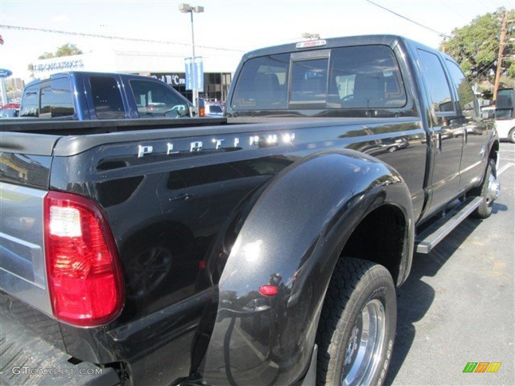 2014 F350 Super Duty Platinum Crew Cab 4x4 Dually - Tuxedo Black Metallic / Black photo #4