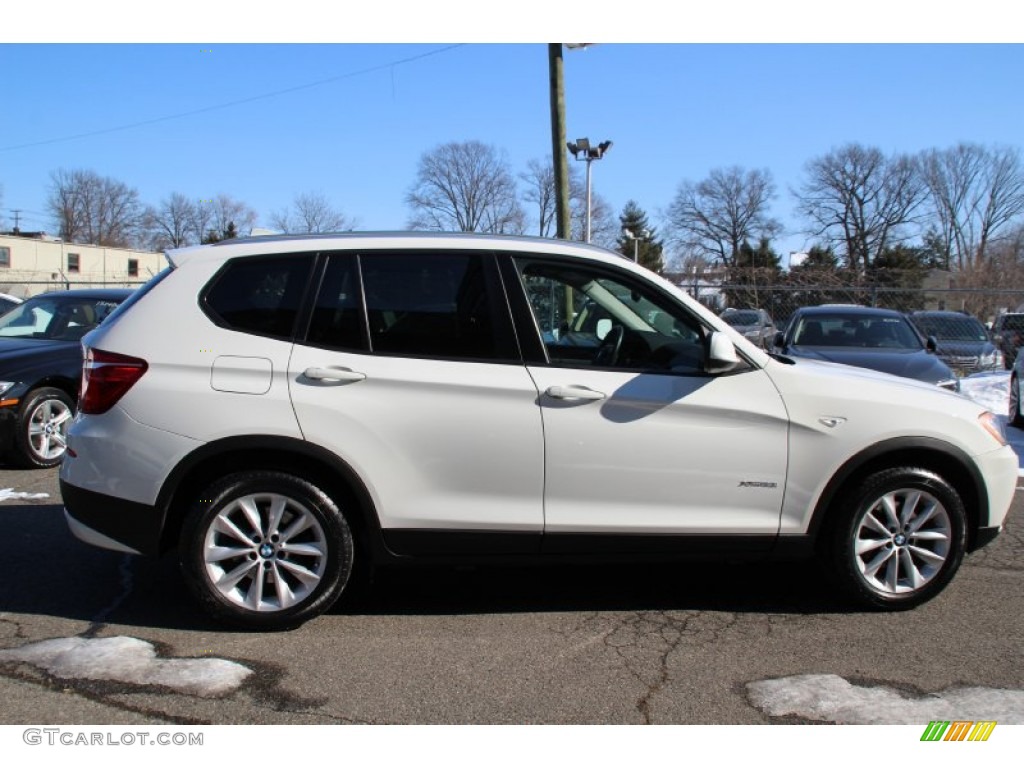 2013 X3 xDrive 28i - Alpine White / Black photo #2