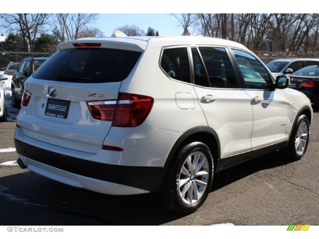 2013 X3 xDrive 28i - Alpine White / Black photo #3