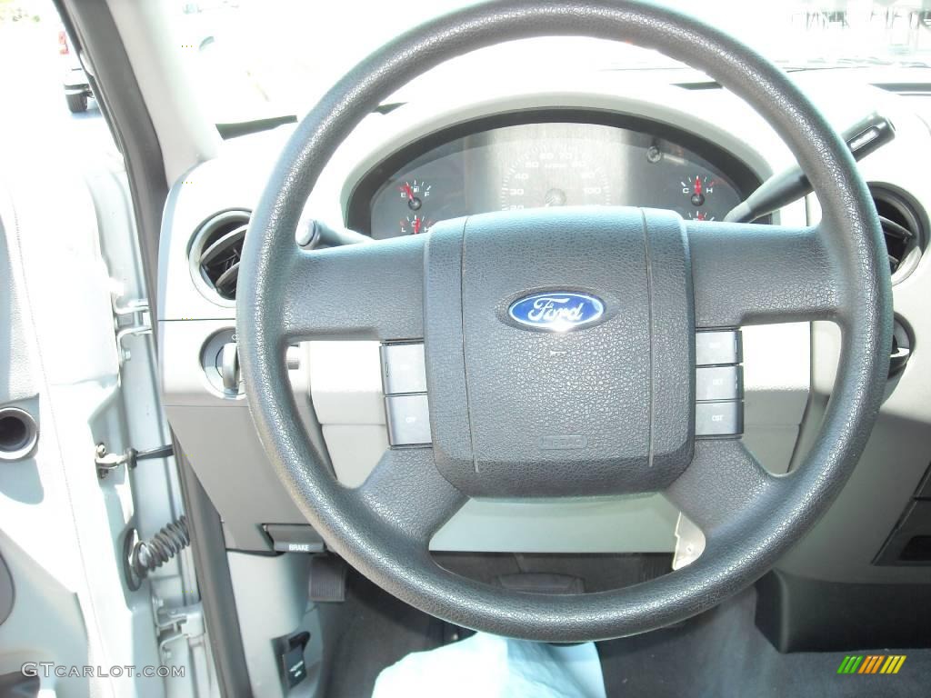 2004 F150 STX SuperCab - Silver Metallic / Medium/Dark Flint photo #37