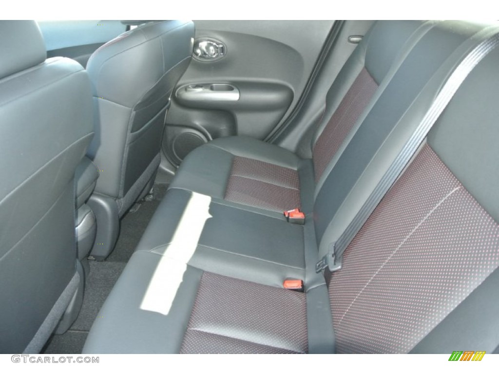 2015 Nissan Juke SL Rear Seat Photo #101673086