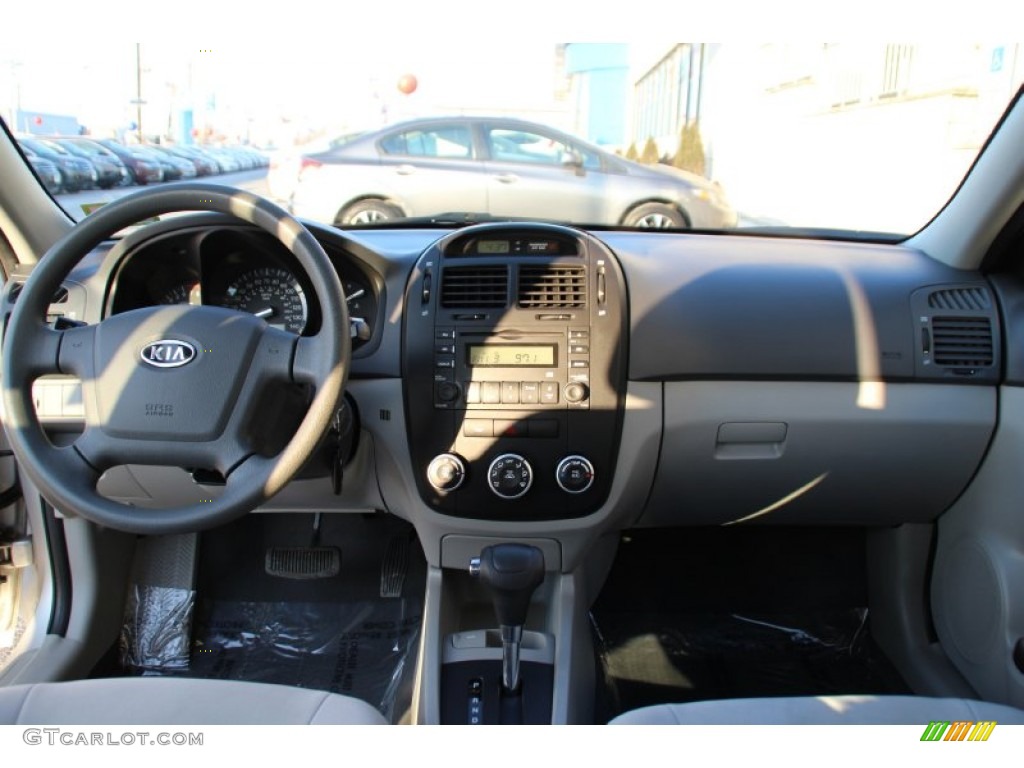 2008 Spectra EX Sedan - Silver / Gray photo #13