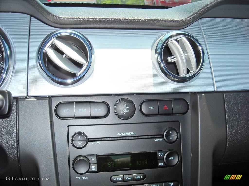 2006 Mustang GT Premium Coupe - Satin Silver Metallic / Dark Charcoal photo #23