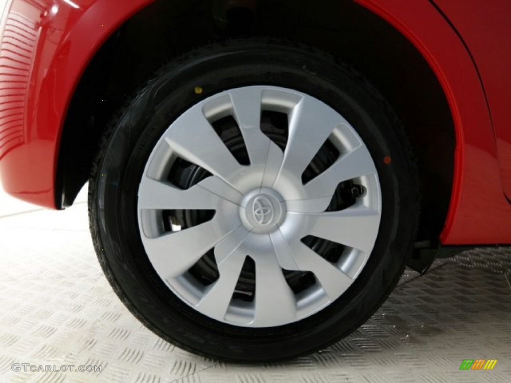 2015 Toyota Yaris 5-Door L Wheel Photos