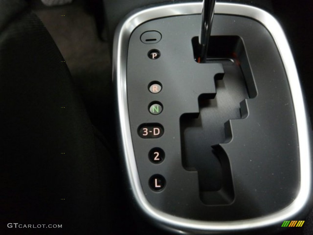 2015 Toyota Yaris 5-Door L Transmission Photos