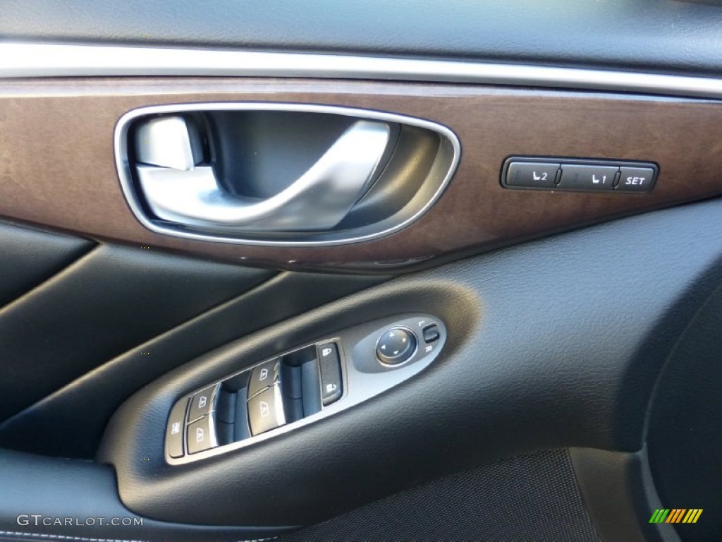 2014 Infiniti Q 50S Hybrid Controls Photo #101681590