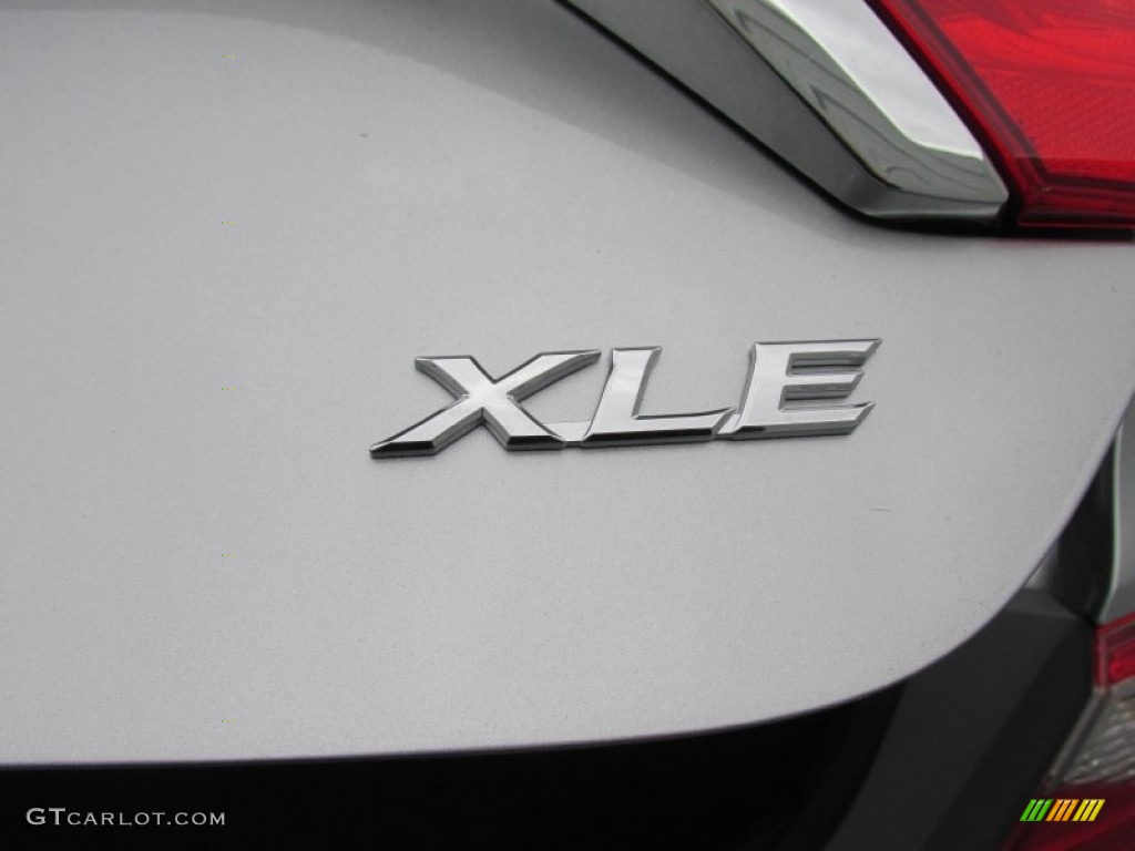 2015 Toyota Camry XLE Marks and Logos Photo #101689799