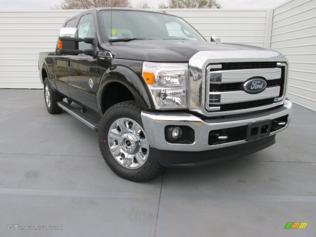 2015 F250 Super Duty Lariat Crew Cab 4x4 - Tuxedo Black / Black photo #2