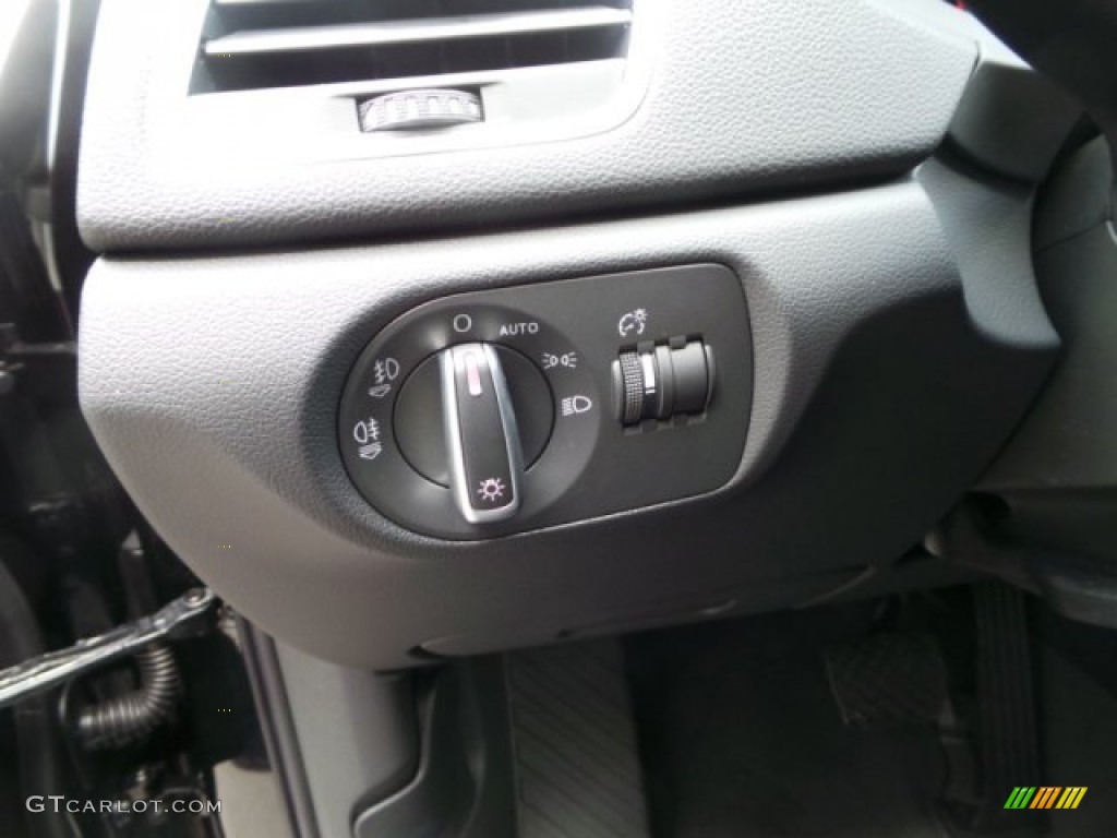 2015 Audi Q3 2.0 TFSI Prestige quattro Controls Photo #101693951