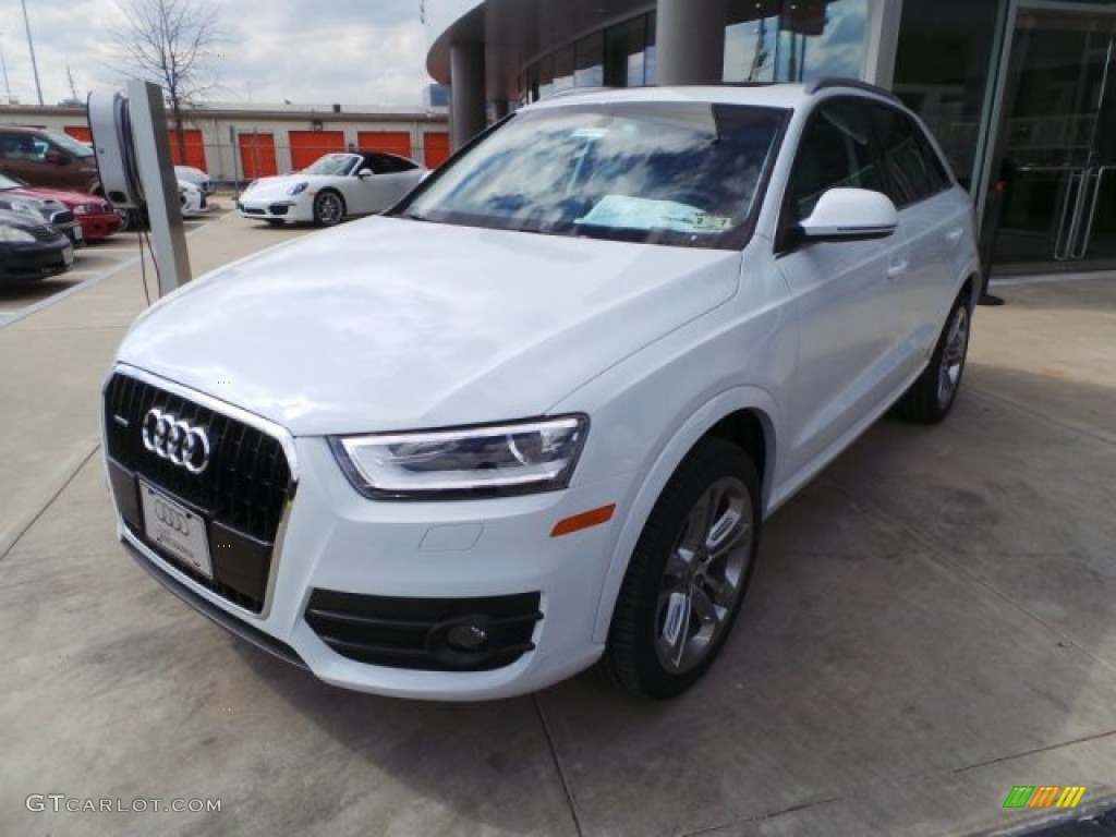 2015 Audi Q3 2.0 TFSI Prestige quattro Exterior Photos