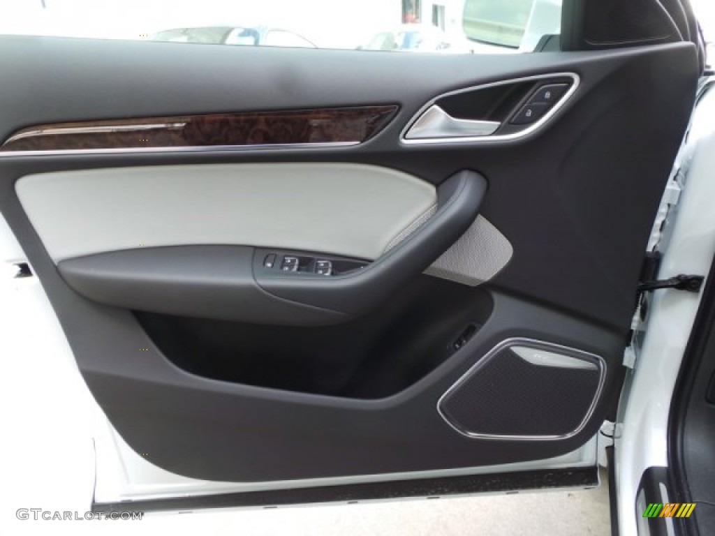 2015 Audi Q3 2.0 TFSI Prestige quattro Titanium Gray Door Panel Photo #101694200