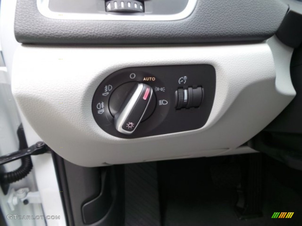 2015 Audi Q3 2.0 TFSI Prestige quattro Controls Photo #101694227