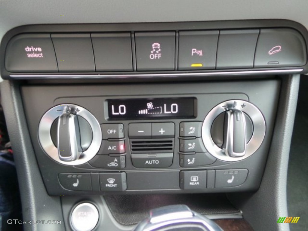 2015 Audi Q3 2.0 TFSI Prestige quattro Controls Photos