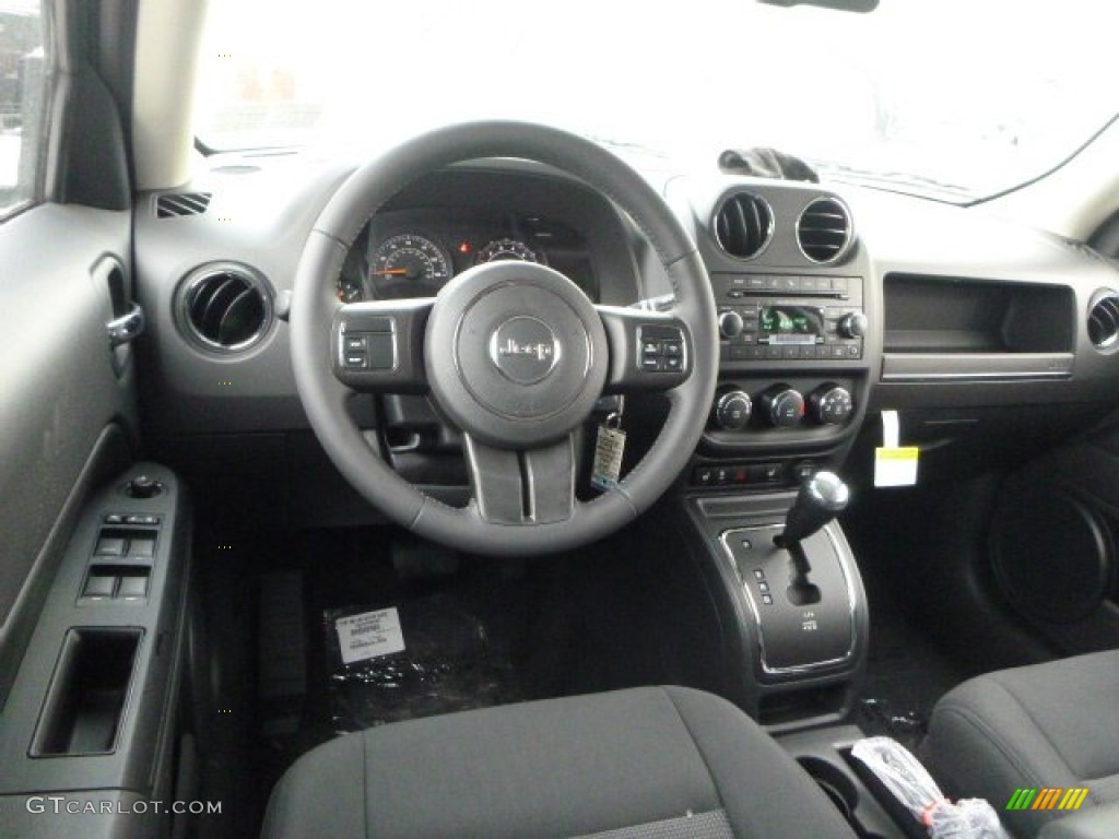 2015 Patriot Latitude 4x4 - Black / Dark Slate Gray/Light Pebble Beige photo #13