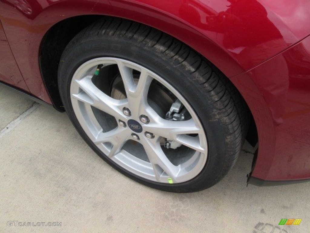 2015 Focus Titanium Hatchback - Ruby Red Metallic / Charcoal Black photo #3