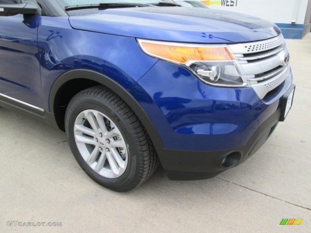 2015 Explorer XLT - Deep Impact Blue / Medium Light Stone photo #2