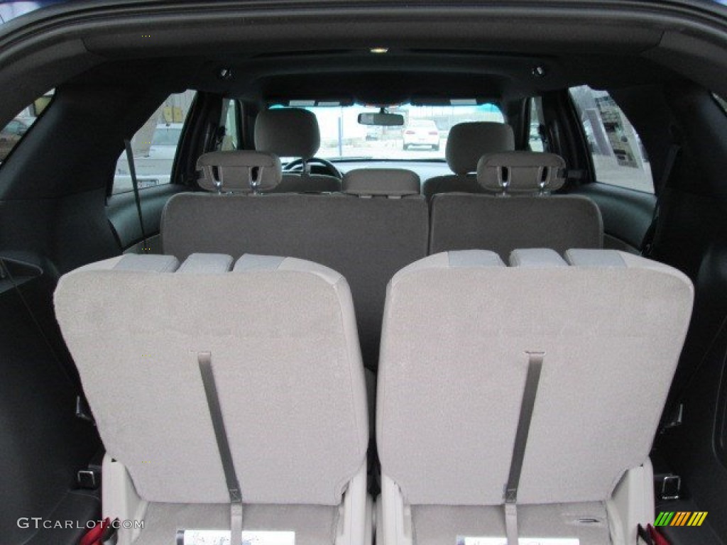 2015 Explorer XLT - Deep Impact Blue / Medium Light Stone photo #12