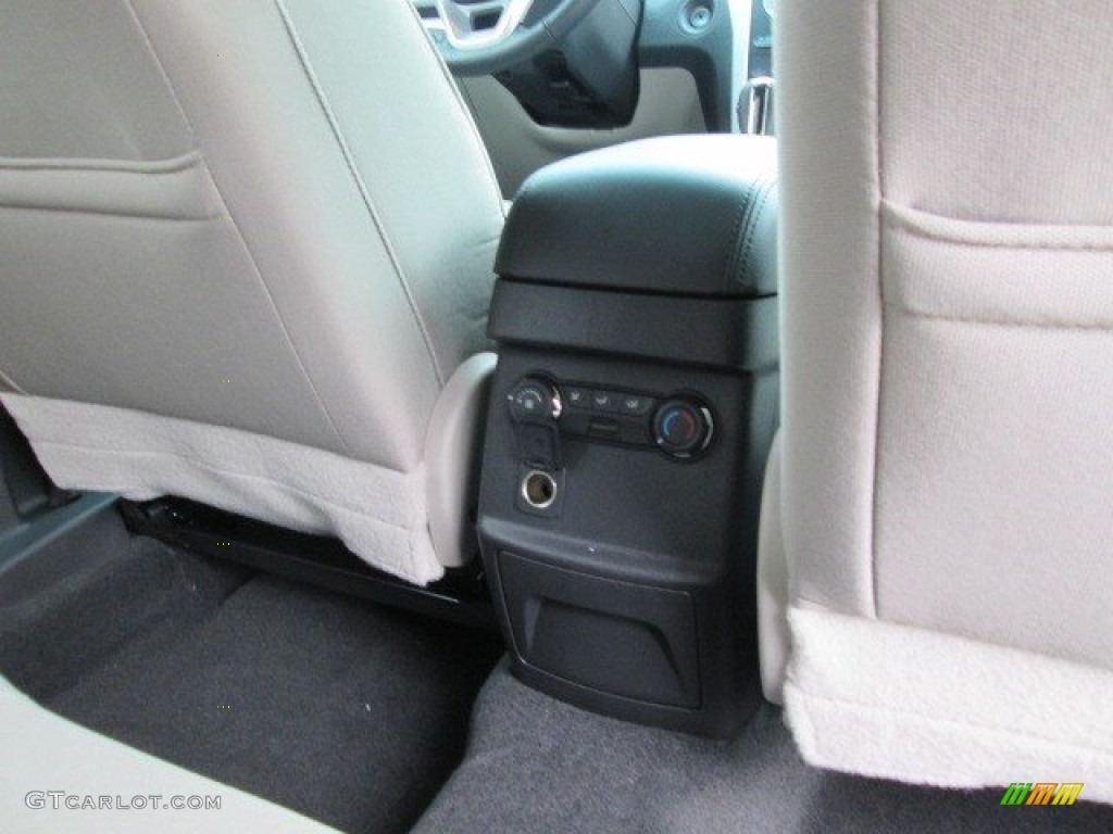 2015 Explorer XLT - Deep Impact Blue / Medium Light Stone photo #16