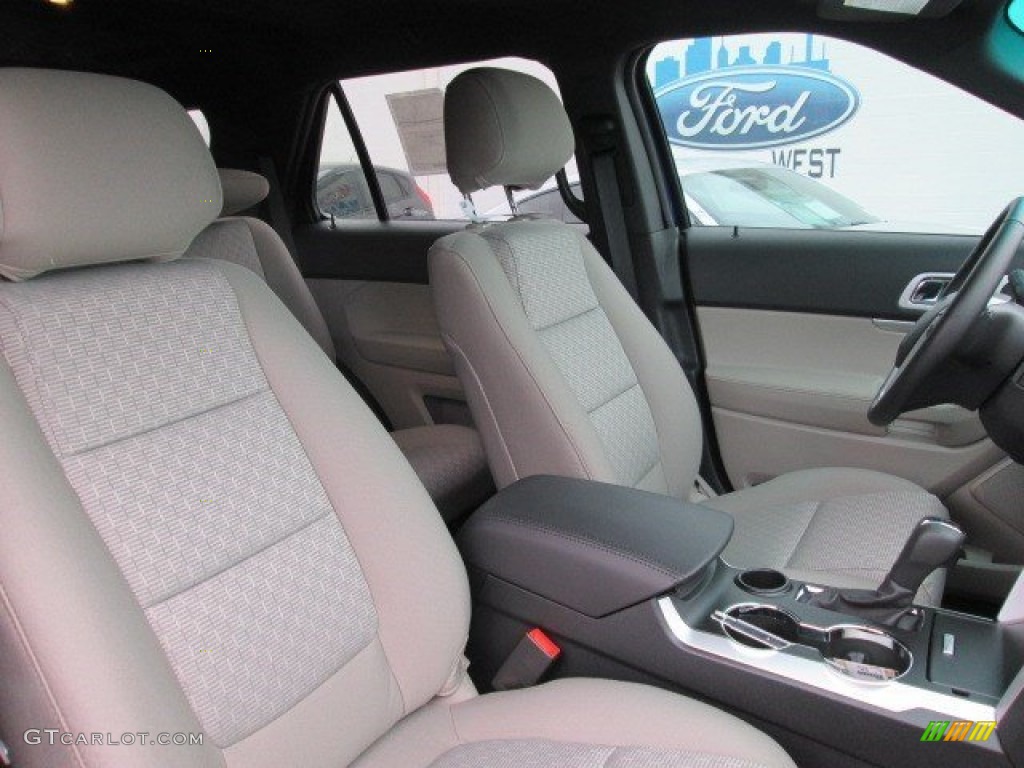 2015 Explorer XLT - Deep Impact Blue / Medium Light Stone photo #22