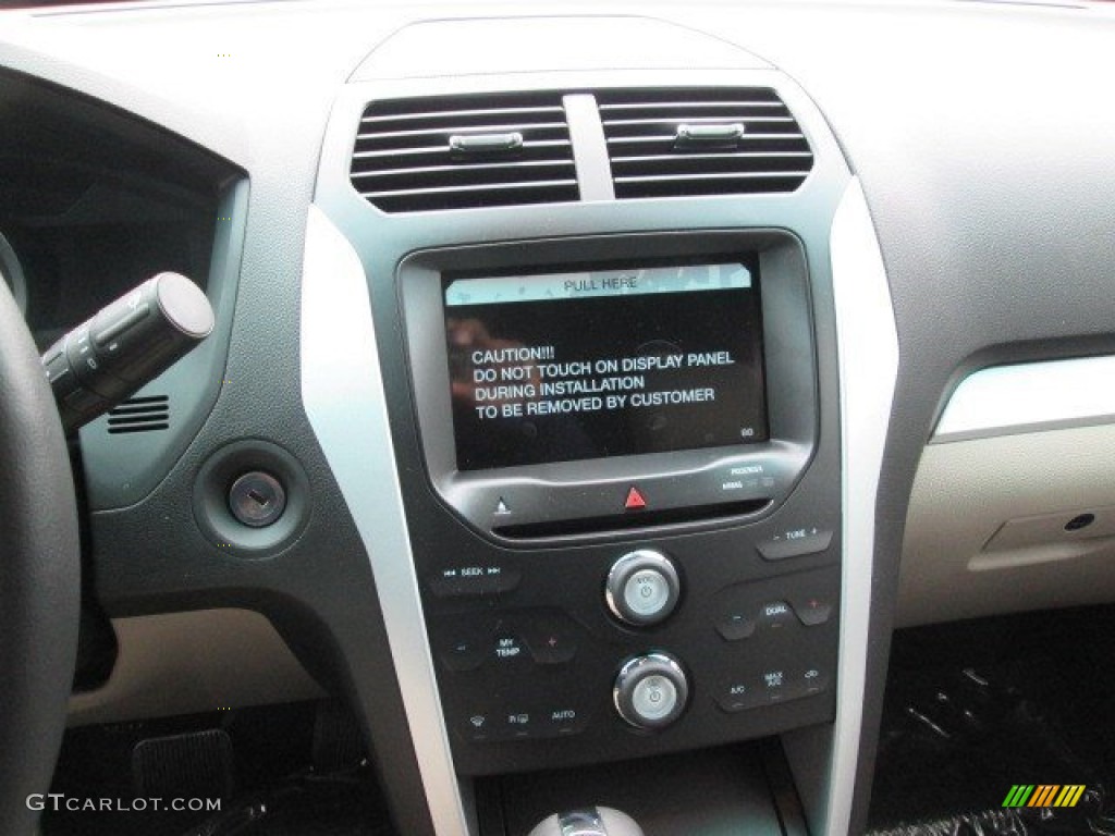 2015 Explorer XLT - Deep Impact Blue / Medium Light Stone photo #34