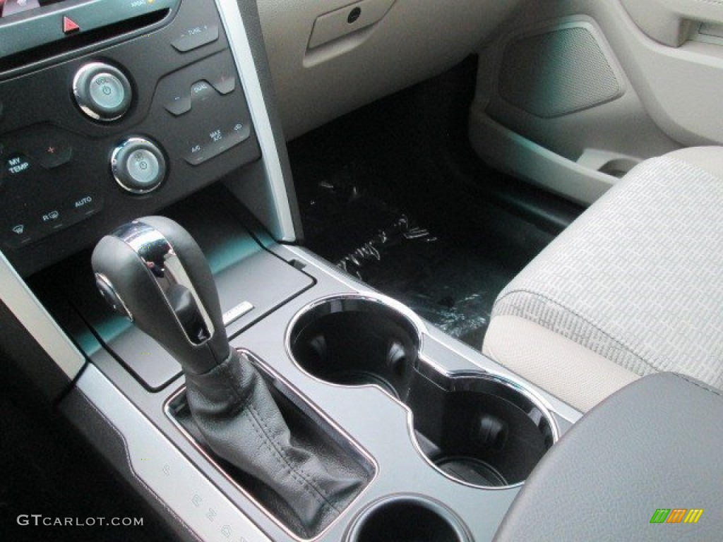 2015 Explorer XLT - Deep Impact Blue / Medium Light Stone photo #35