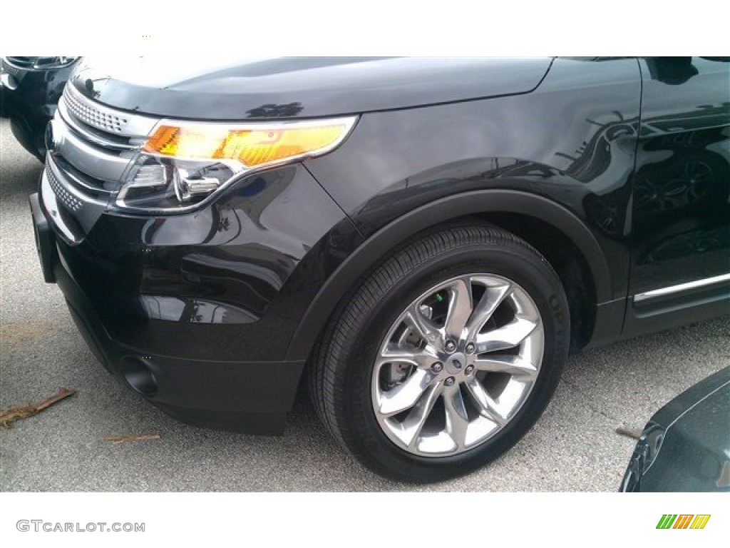 2014 Explorer XLT - Tuxedo Black / Charcoal Black photo #1