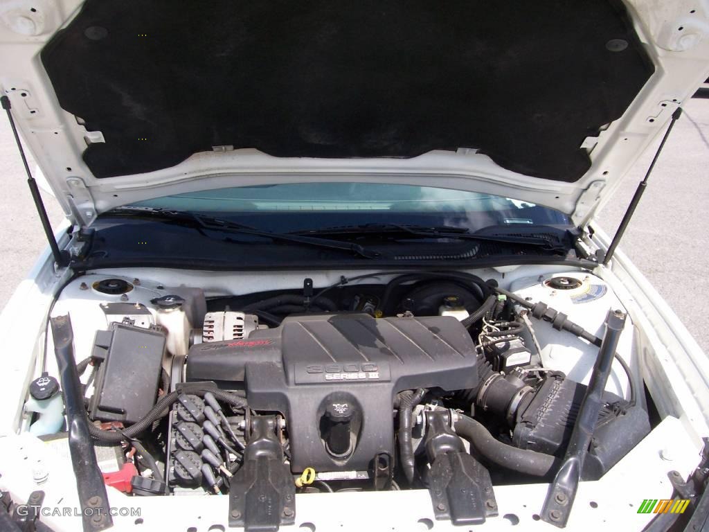 2004 Grand Prix GTP Sedan - Ivory White / Dark Pewter photo #16