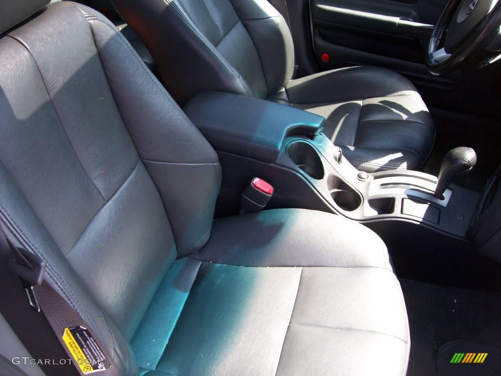 2004 Grand Prix GTP Sedan - Ivory White / Dark Pewter photo #23