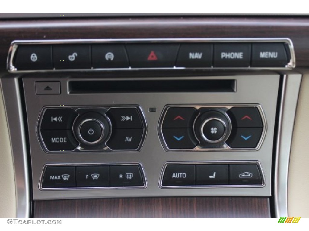 2015 Jaguar XF 3.0 Controls Photo #101704925