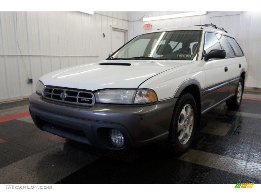 1998 Legacy Outback Wagon - Glacier White / Gray photo #3