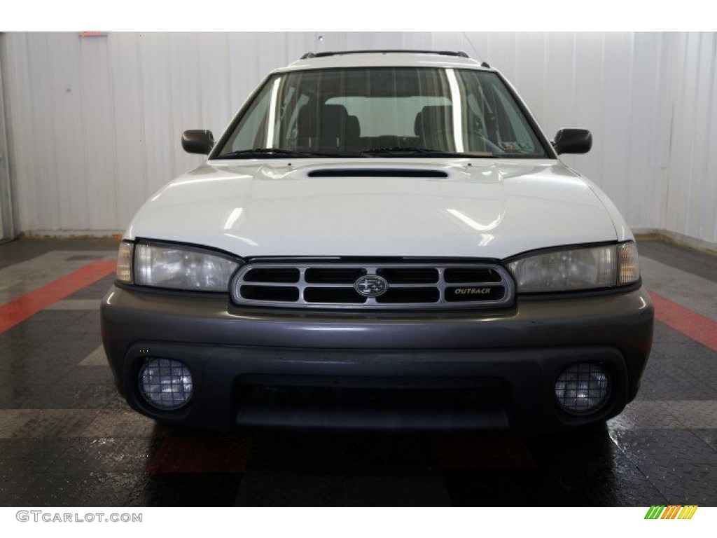1998 Legacy Outback Wagon - Glacier White / Gray photo #4