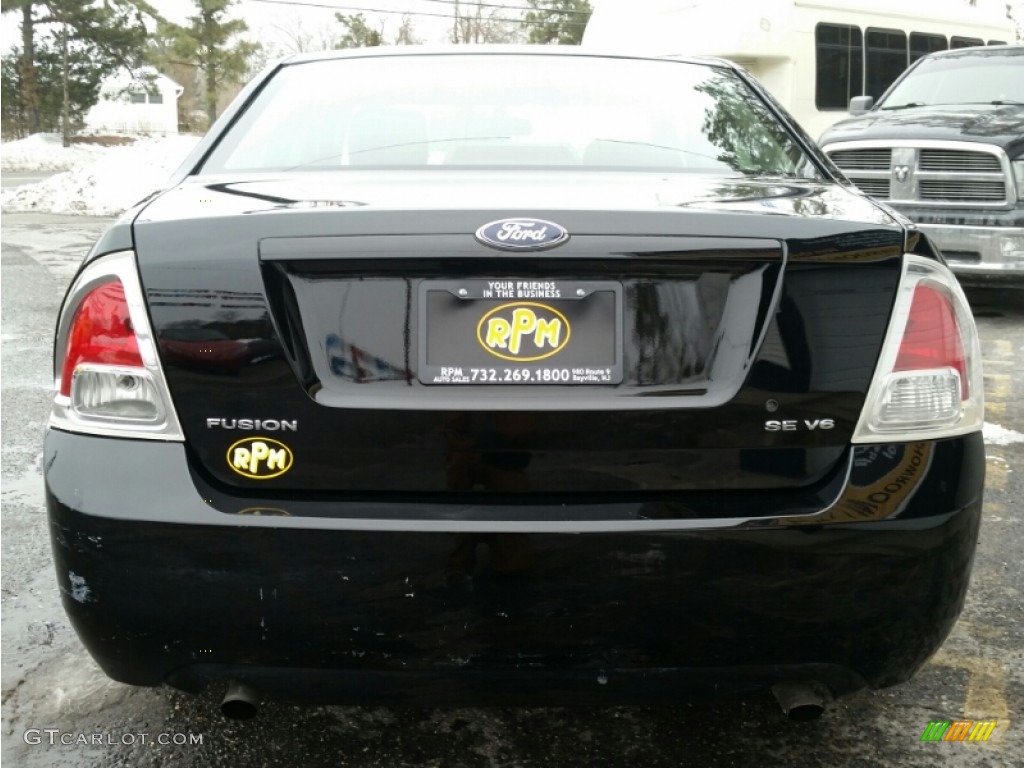 2006 Fusion SE V6 - Black / Charcoal Black photo #5