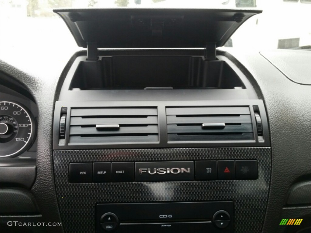 2006 Fusion SE V6 - Black / Charcoal Black photo #17